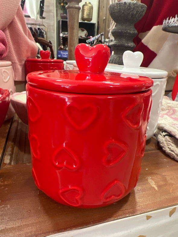 Candle with hearts and lid